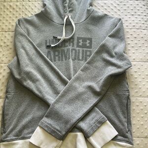 Grey Under Armour Sweatshirt with no pockets